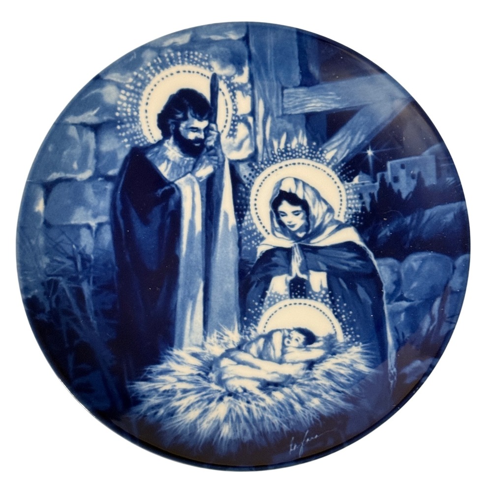 Avon 1991 The Holy Family Nativity Decorative Plate Blue White Porcelain 8.25"